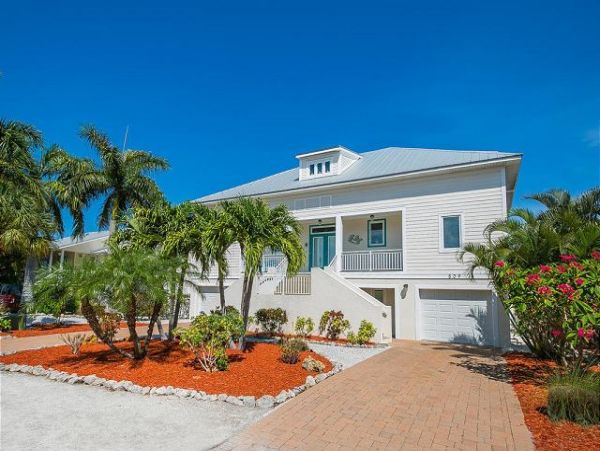 Anna Maria Bay Front Vacation Home With Pool 8 Guests