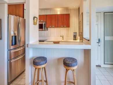 Two Bedroom Ocean View Rental Condo in Wailea