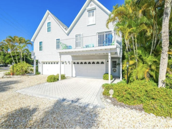 Three Bedroom Lovely Pool Town Home