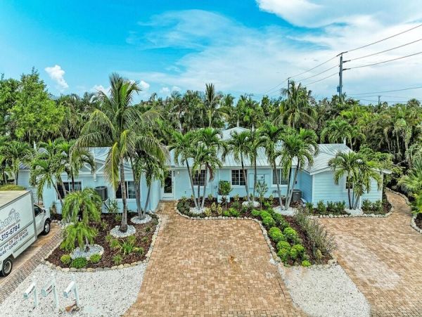 Holmes Beach Vacation Rental  Anna Maria Island Pool Home Near Beach