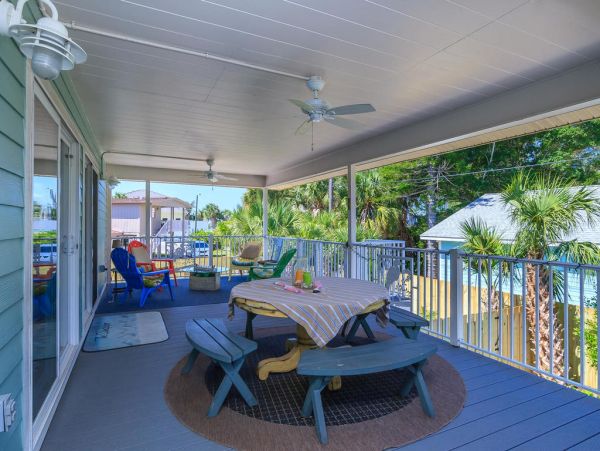 Three Bedroom Vacation Pool Home in Holmes Beach