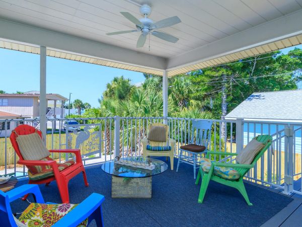 Three Bedroom Vacation Pool Home in Holmes Beach