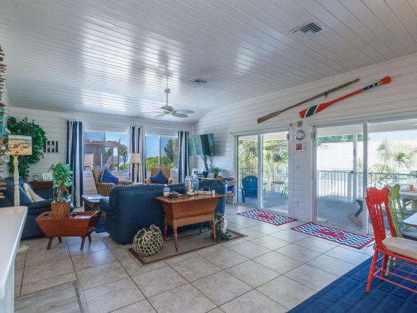 Three Bedroom Vacation Pool Home in Holmes Beach
