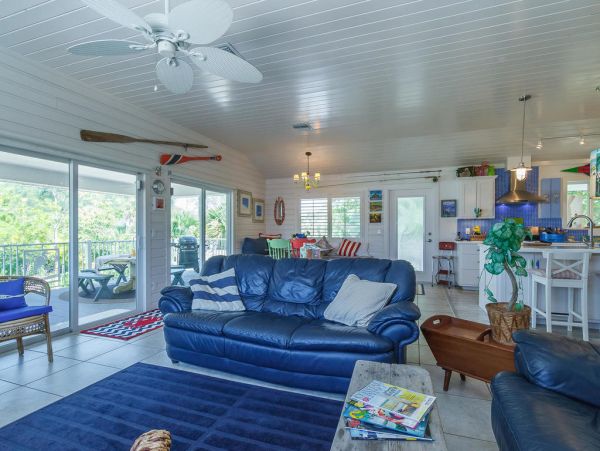 Three Bedroom Vacation Pool Home in Holmes Beach