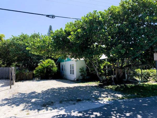 Value Priced One Bedroom Anna Maria Island Rental