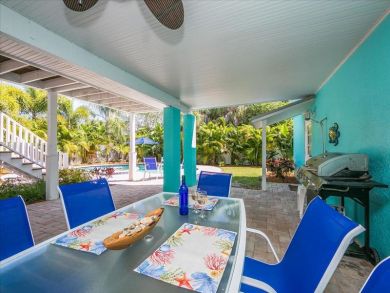 Anna Maria Four Bedrooms Home, Pool & Walk to Beach