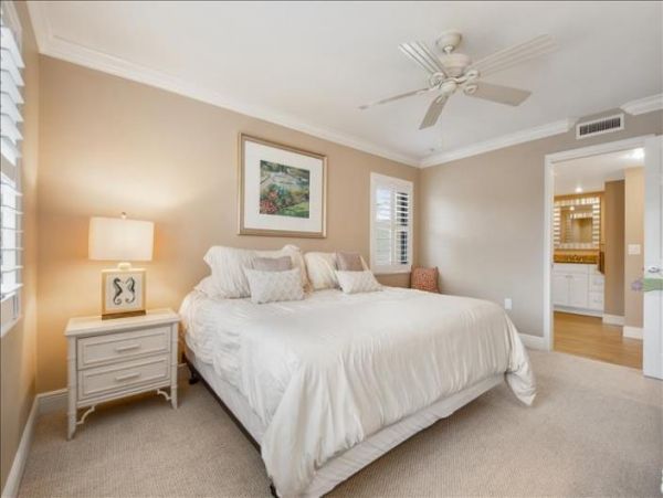 Beautiful 2 Bedroom Condo steps from the Beach