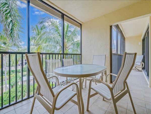 Boca Grande Coastal Vacation Condo with Pool Sleeps 6 Guests