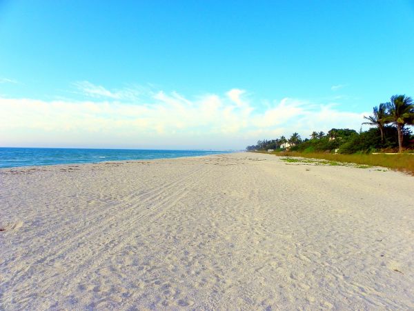 Boca Grande Coastal Vacation Condo with Pool Sleeps 6 Guests