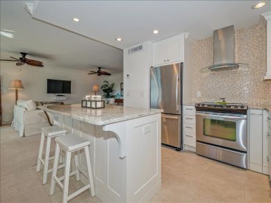 Beachside unit with Garden View, nice interior