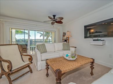 Beachside unit with Garden View, nice interior
