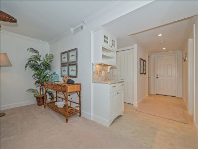 Beachside unit with Garden View, nice interior