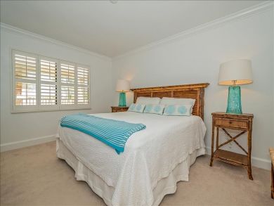 Beachside unit with Garden View, nice interior