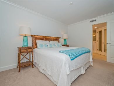 Beachside unit with Garden View, nice interior