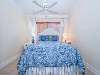 Boca Grande Two Bedroom Condo Sleeps 6 - Steps to the Beach