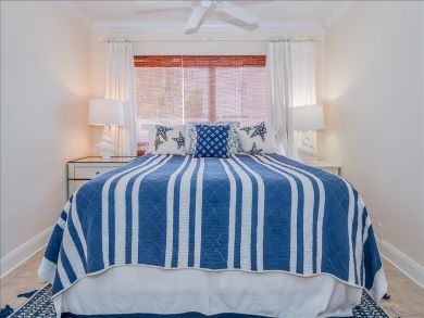 Boca Grande Two Bedroom Condo Sleeps 6 - Steps to the Beach