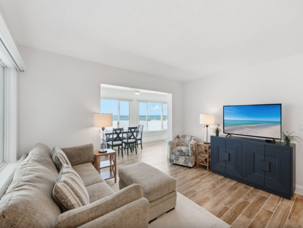 Luxury Ground Level Beachfront Condo in Boca Grande - Perfect Island Retreat