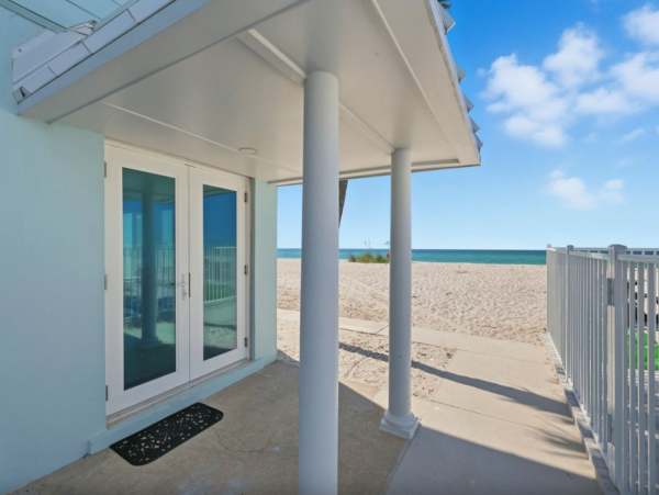 Luxury Ground Level Beachfront Condo in Boca Grande - Perfect Island Retreat