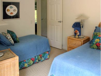 Bedroom 3 with twin beds