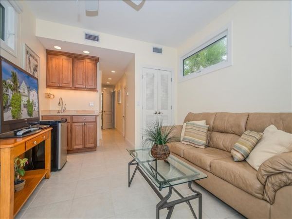 Beautiful 2 Bedroom Vacation Home In Boca Grande - Boat Dock