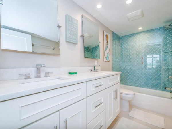 Boca Grande Stunning Views! 2 Bedrooms 2 Baths