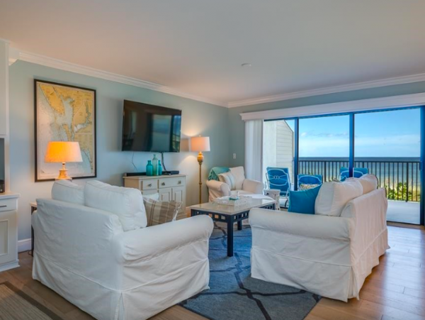 Boca Grande Stunning Views! 2 Bedrooms 2 Baths