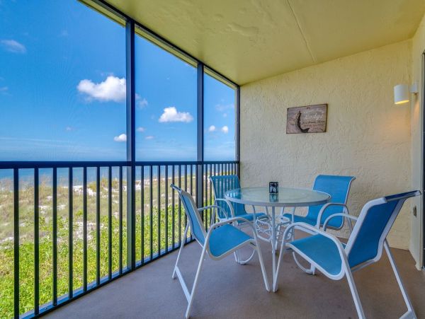 Boca Grande Stunning Views! 2 Bedrooms 2 Baths