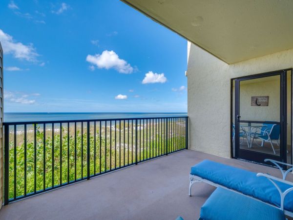 Boca Grande Stunning Views! 2 Bedrooms 2 Baths