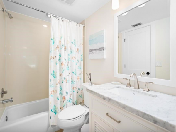 Beautifully Updated 2 Bedroom Condo in Boca Grande