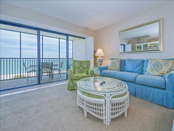 Full Gulf Front Sea Oats Condo Beautifully decorated