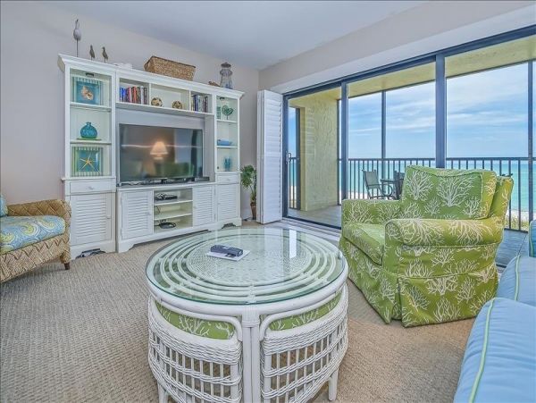 Full Gulf Front Sea Oats Condo Beautifully decorated
