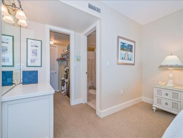Full Gulf Front Sea Oats Condo Beautifully decorated