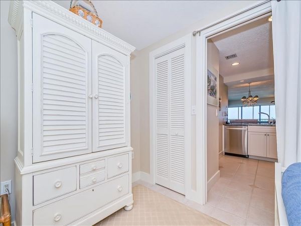 Full Gulf Front Sea Oats Condo Beautifully decorated