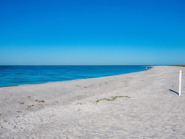 Boca Grande Two Bedroom Vacation Condo Steps from Beach