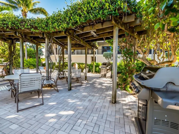 Boca Grande Two Bedroom Vacation Condo Steps from Beach