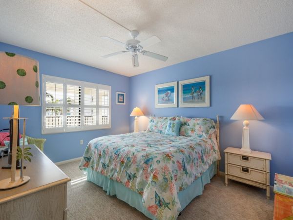 Boca Grande Two Bedroom Vacation Condo Steps from Beach