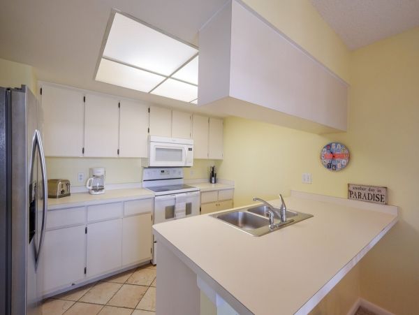 Boca Grande Two Bedroom Vacation Condo Steps from Beach