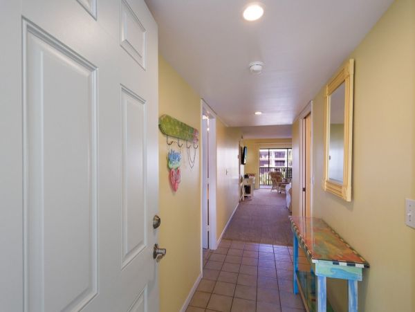 Boca Grande Two Bedroom Vacation Condo Steps from Beach