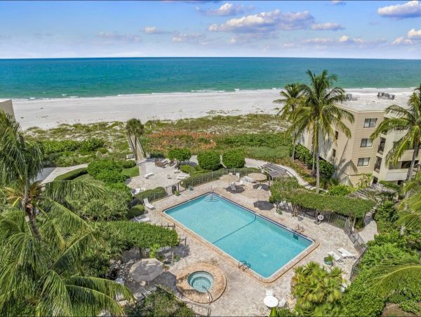 Beachfront Boca Grande Residence