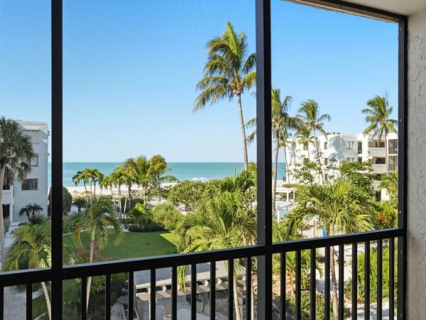 Beachfront Boca Grande Residence
