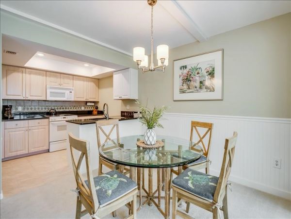 A Pretty Beachside Vacation Condo on Boca Grande Florida.