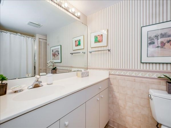 A Pretty Beachside Vacation Condo on Boca Grande Florida.