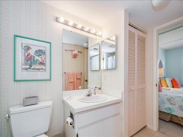 A Pretty Beachside Vacation Condo on Boca Grande Florida.