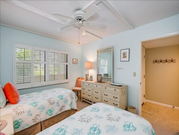A Pretty Beachside Vacation Condo on Boca Grande Florida.