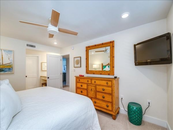 Boca Grande Beach Condo Renovated Beauty