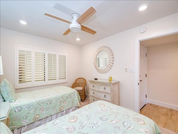 Boca Grande Beach Condo Renovated Beauty