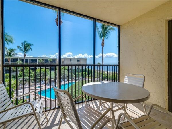 Boca Grande Beach Condo Renovated Beauty