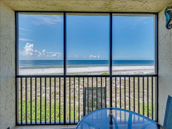 Boca Grande Beachfront Two-Bedroom Vacation Condo
