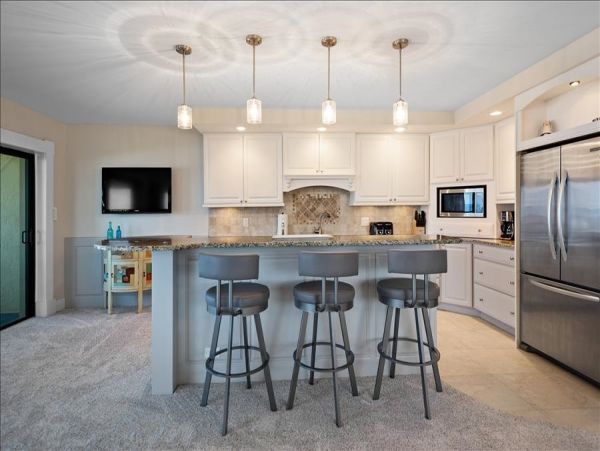 Boca Grande Beachfront Two-Bedroom Vacation Condo
