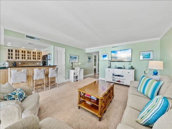 Beach-Front Boca Grande Condo with Private Balcony